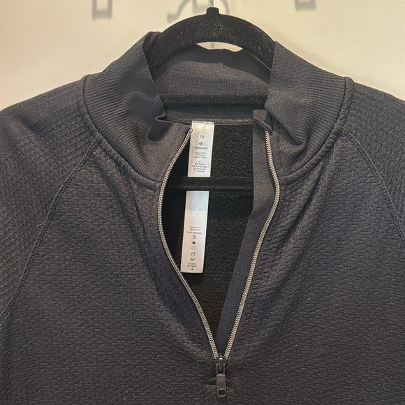 Size 10 Lululemon Quarter Zip - Picture 2 of 7